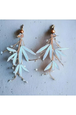 Lístočkové luxusné ručne vyrábané bielo-zlaté náušnice.