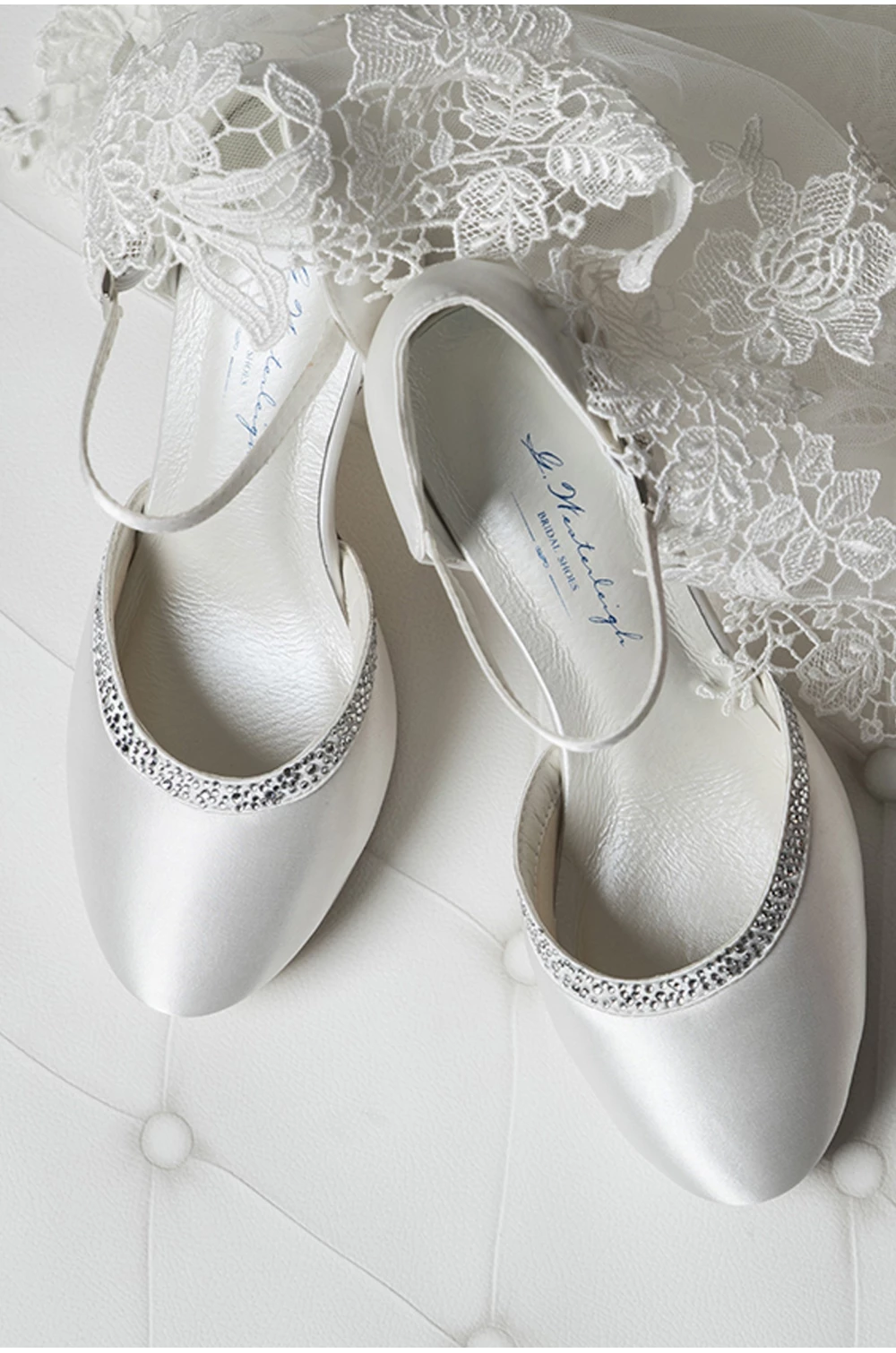 Saténové svadobné topánky s hrubým podpätkom Gabriella